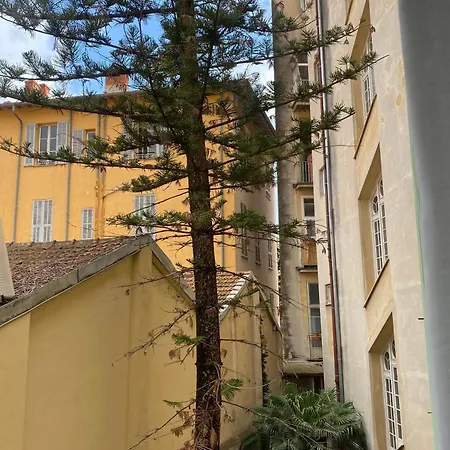 Au Coin Du Pin Apartment *